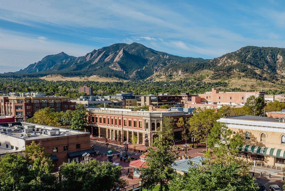 Singles Scene: Exploring Boulder's Finest Meeting Spots