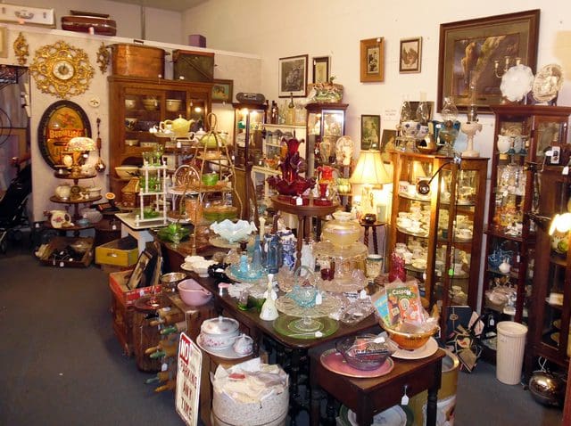 Uncovering the Hidden Treasures of Boulder's Antique Shops