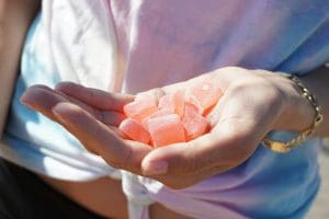 When Do CBD Gummies Kick in and How Long Will They Last - AboutBoulder.com