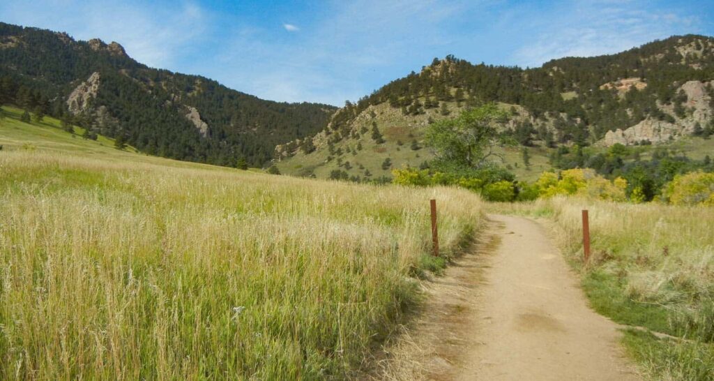 Exploring_Boulders_Eco-Friendly_Trails_A_Sustainable_Adventure_in_Colorado-2