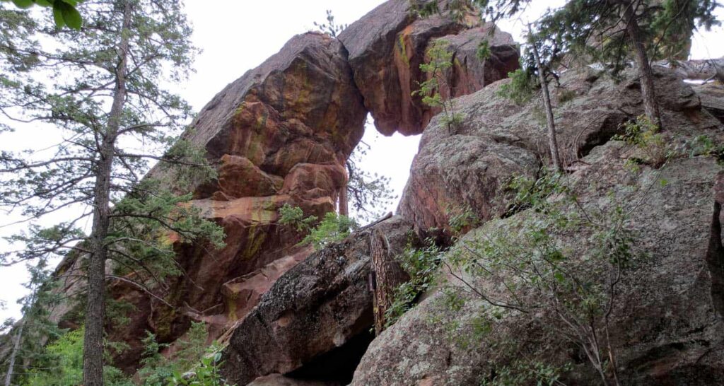 Hiking the Enchanting Royal Arch Trail: A Top Easy Hike for Nature Lovers in Boulder