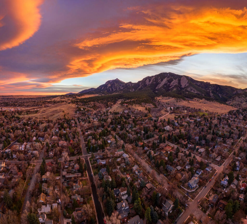 Chasing the Perfect Sunset: Uncovering the Magic of Boulder, Colorado's Sky