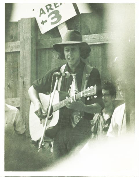 Arlo Guthrie playing Alice's Restaurant at the Newport Folk Festival