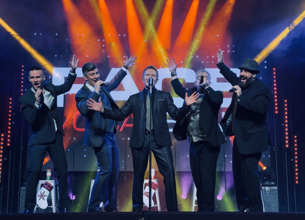 Picture of the a cappella band FACE: Photo  by Katlyn Klicks