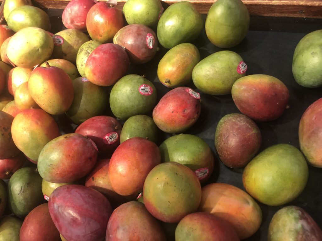 Groups of mangoes